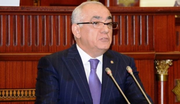 Baş nazir həkimlərin məzuniyyətinin hesablanma qaydasını təsdiqlədi